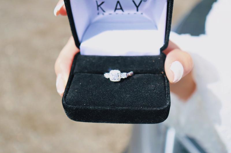 Memories Moments Magic Princess & Round-Cut Diamond Three