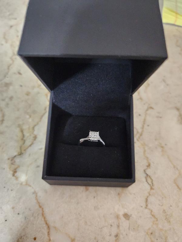 ゆぅ1/3　画像１０＋１０ Now + Forever Diamond Solitaire Engagement Ring 1 ct tw