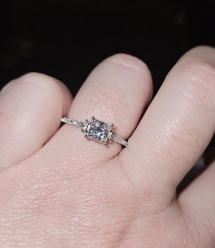 KAY Signature Collection Princess-Cut Lab-Grown Diamond