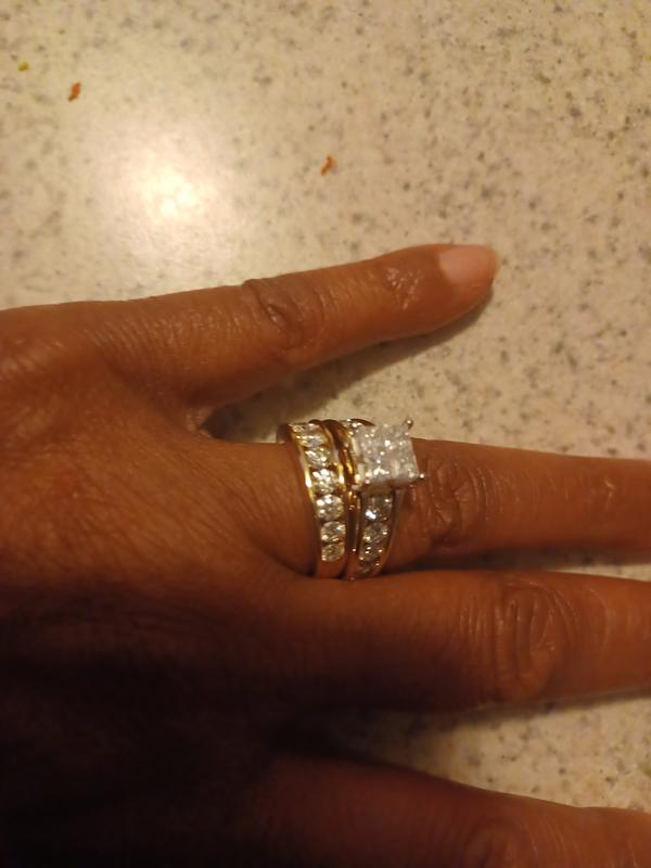 Men's Multi-Diamond Center Signet Style Ring 1 ct tw 10K