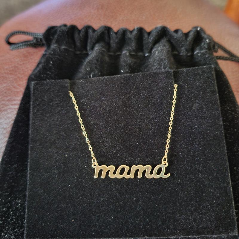 mama♡  A mother's love is forever 💛 . . . #janmariphotography