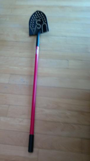 Bully Tools 14-Gauge Round Point Shovel With Fiberglass D-Grip Handle