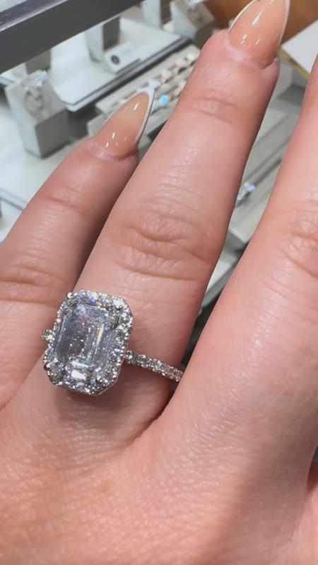 【専用】グリーンヘルム様 US Diamond T 369A 他3台 2-3/4 CT. T.W. Emerald-Cut Certified Lab-Grown Diamond Three