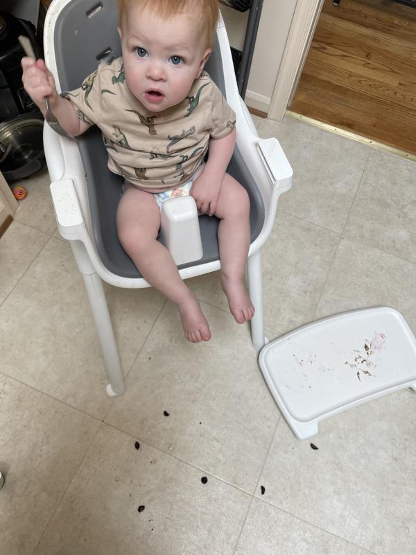 This magnetic high chair has some clever features, but it's