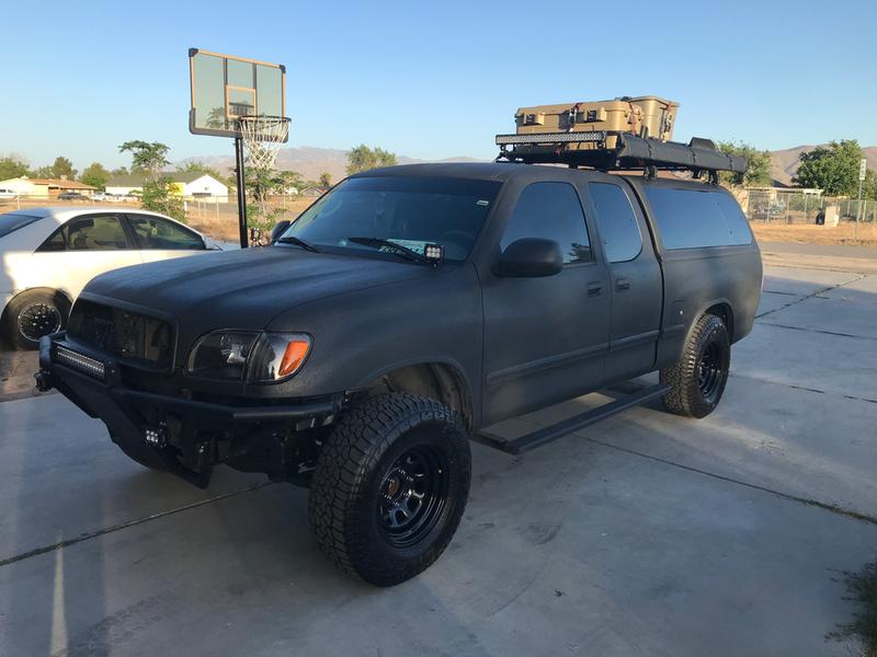 Pro Comp 51 Series Rock Crawler, 16x8 Wheel with 6 on 5.5 Bolt