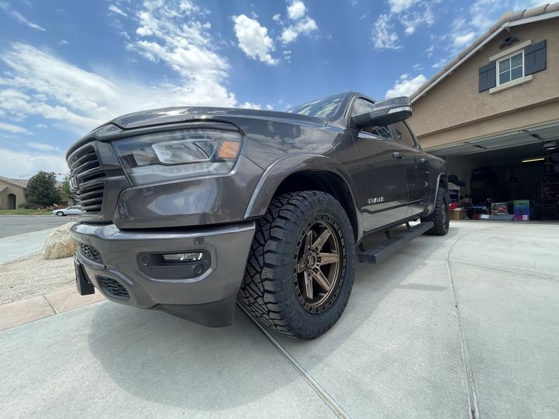 Fuel 2021 Bronco Kicker 6 Wheel and Tire Package 20x9 Alloy Bronze