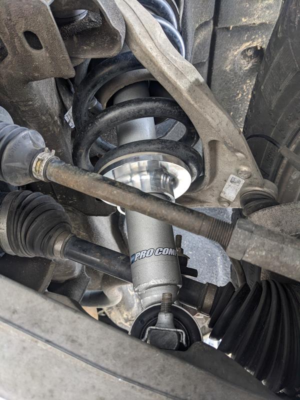 Pro Comp Pro Runner Front Struts and Rear Mono-Tube Shock Packages ...