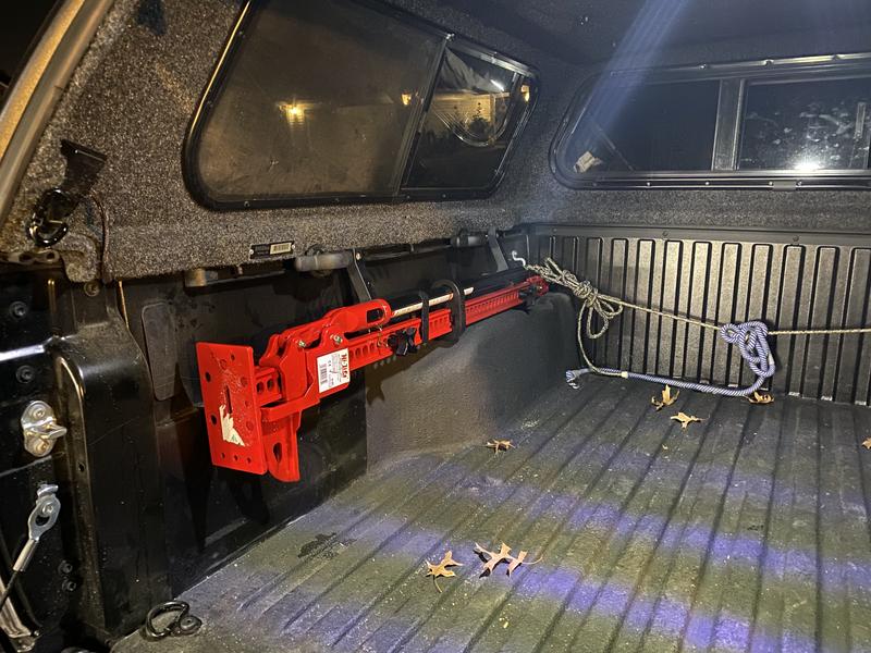 Installed in Tacoma short bed with Jeep gladiator mount