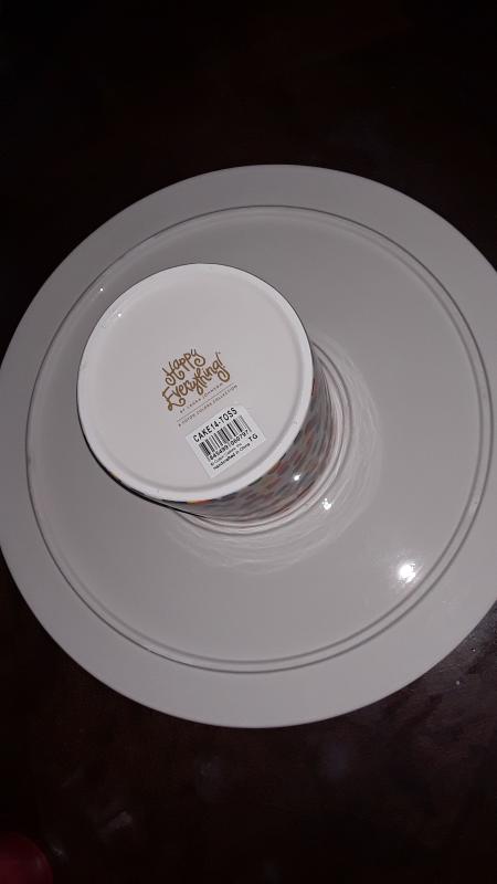 Bottom of cake stand.