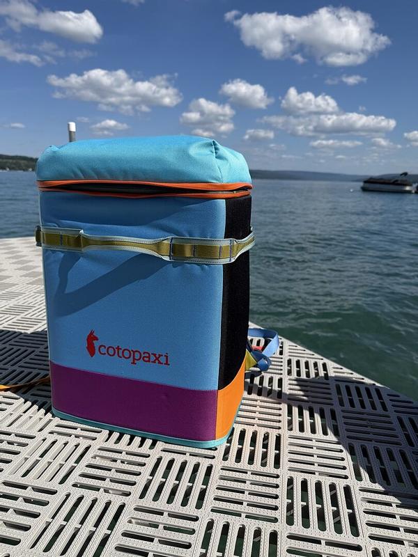 Customer photo for "Hielo 24L Cooler Backpack - Del Día"
