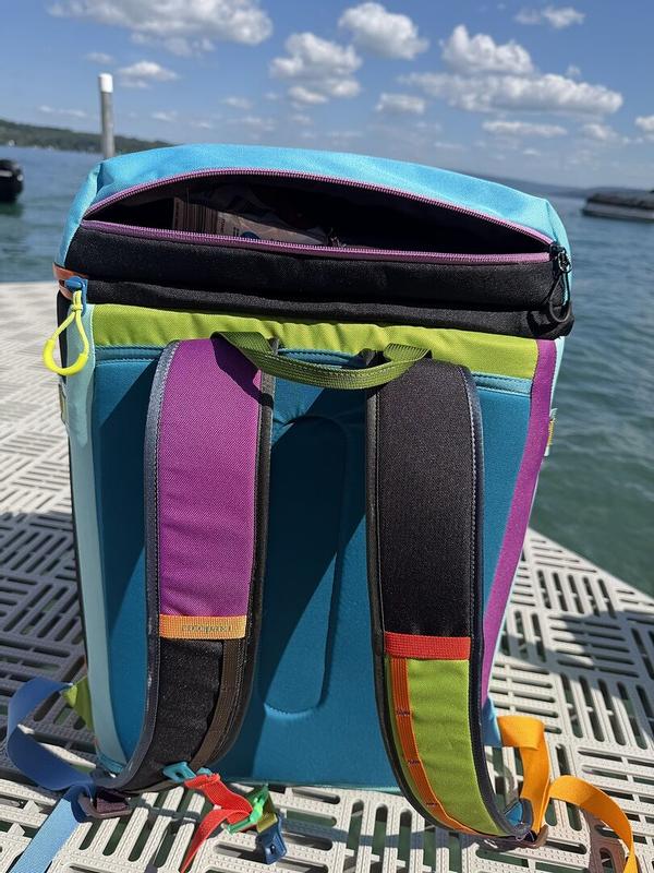 Customer photo for "Hielo 24L Cooler Backpack - Del Día"