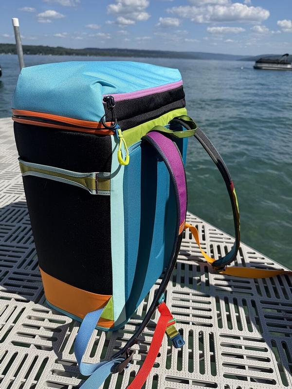 Customer photo for "Hielo 24L Cooler Backpack - Del Día"