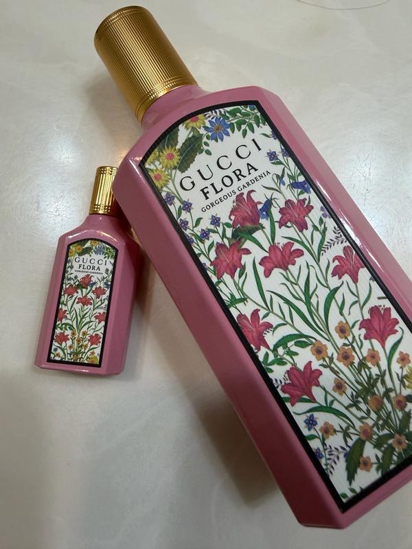 Customer photo for "A beautiful, feminine and elegant floral fragrance that is perfect for any occasion."