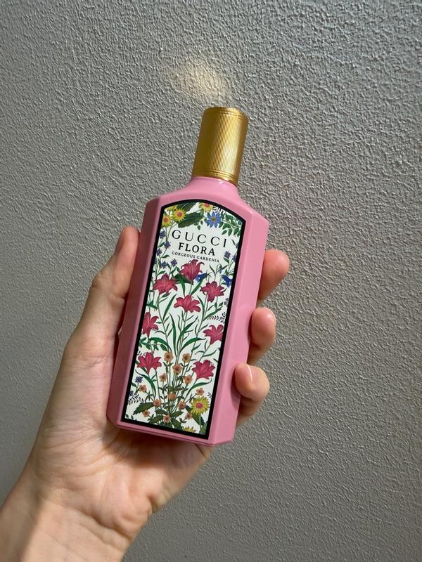 Customer photo for "A beautiful, feminine and elegant floral fragrance that is perfect for any occasion."