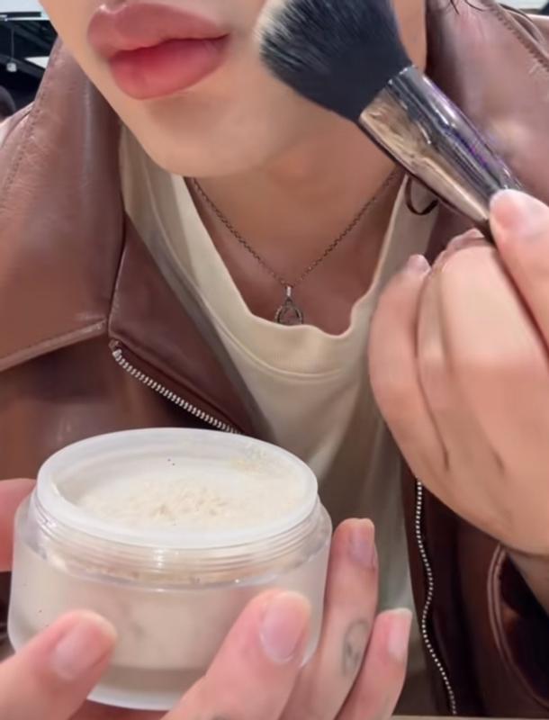 Review Thumbnail Image 0 299864000