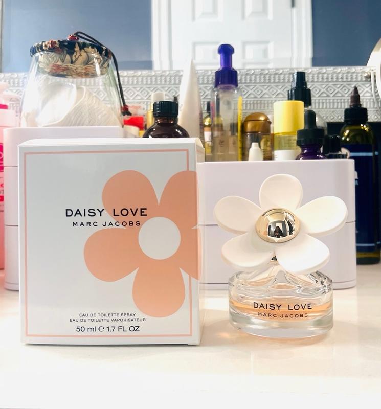 Marc Jacobs Daisy Love Skies Eau de Toilette Perfume - Sam Parfums  quantidade 50 ml