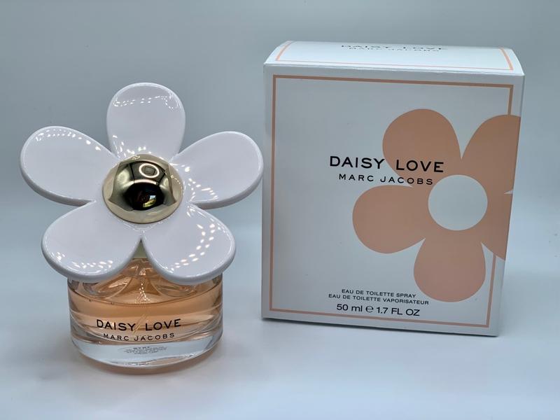  Marc Jacobs Daisy, EDT Spray, 3.4 Fl Oz : Eau De Toilettes :  Beauty & Personal Care