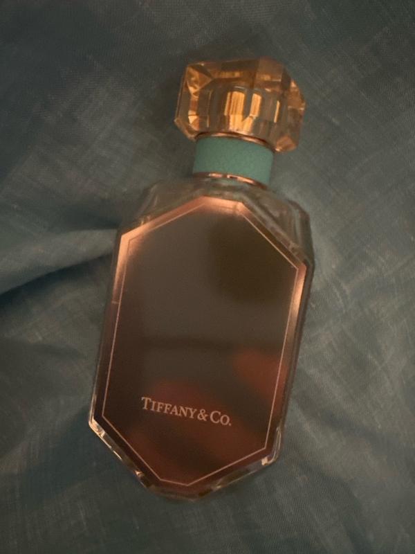 Customer photo for "Overall, it’s a luxurious and classy perfume that I would happily repurchase."