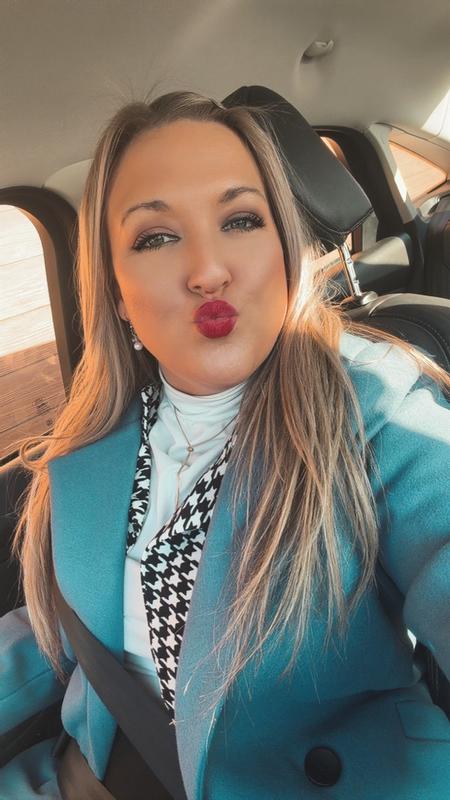 Customer carousel item 4.