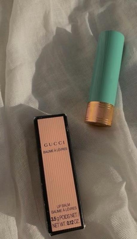 Customer photo for "Luxurious hydration with a gorgeous pop of colour"