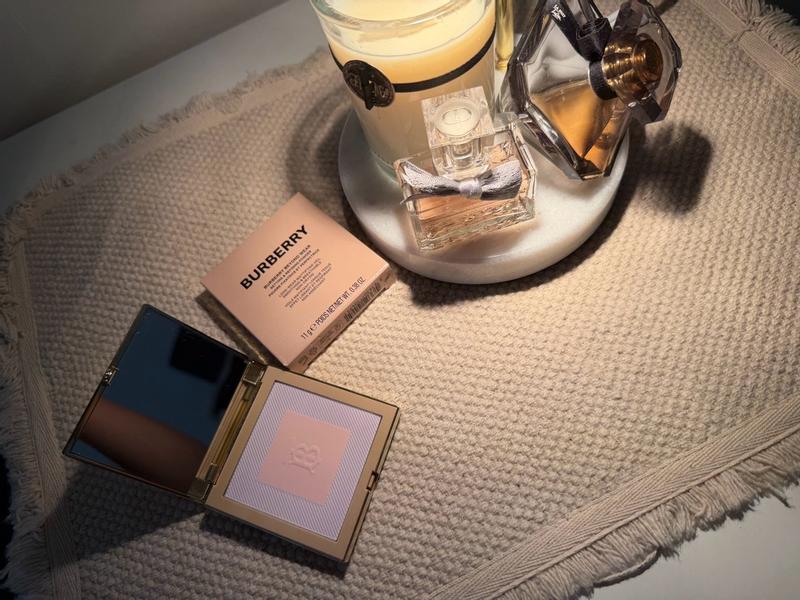 Customer photo for "Burberry Setting Powder for the smooth skin✨"