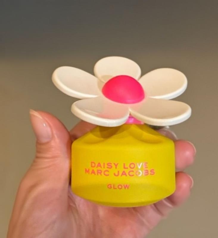 MARC JACOBS Daisy Glow Limited Edition Eau de Toilette for