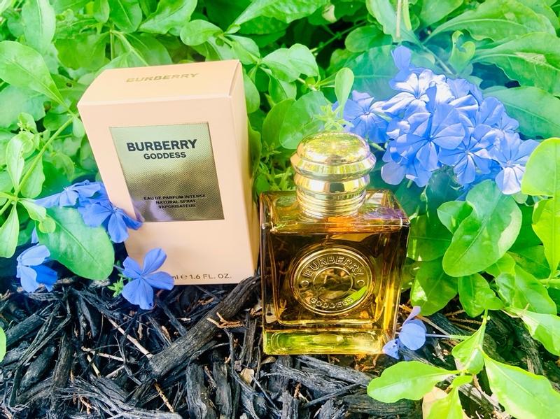 Burberry Goddess Eau De Parfum Intense With Lavender And