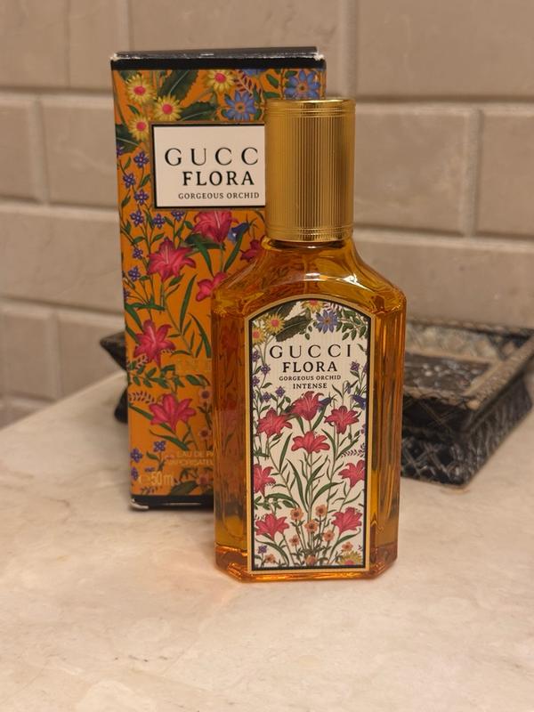 Customer photo for "The fragrance last all day"
