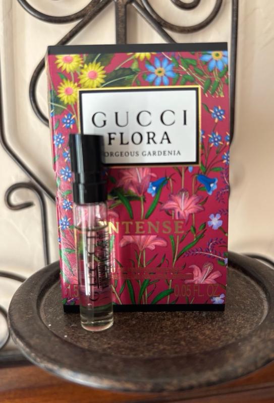 Gucci Flora Gorgeous Gardenia Eau de Parfum Intense, 1 oz. - Macy's
