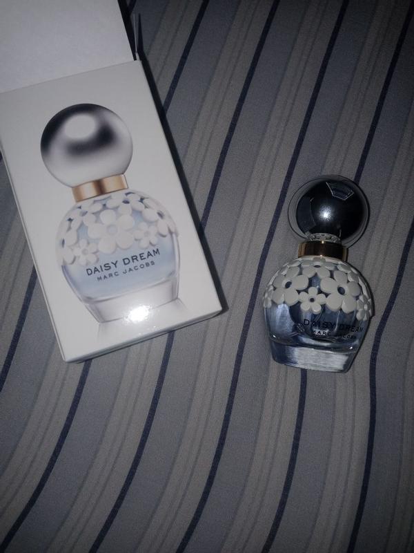 Customer photo for "This Fragrance is pretty nice"