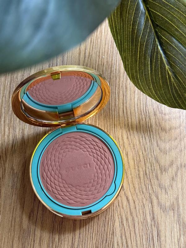 Customer carousel item 1.