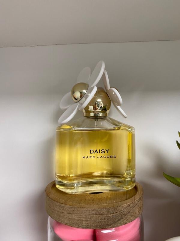 Marc Jacobs Daisy Eau de Toilette Spray - 1.7 fl oz bottle