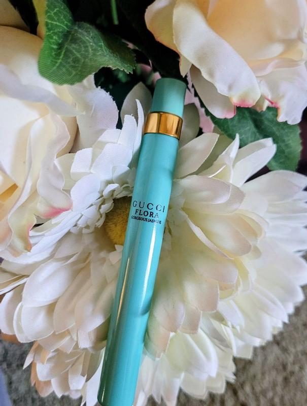 Customer carousel item 9.