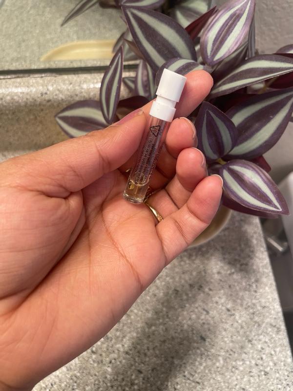 Customer photo for "Fresh, fruity, creamy floral — super addictive, ordered full bottle."