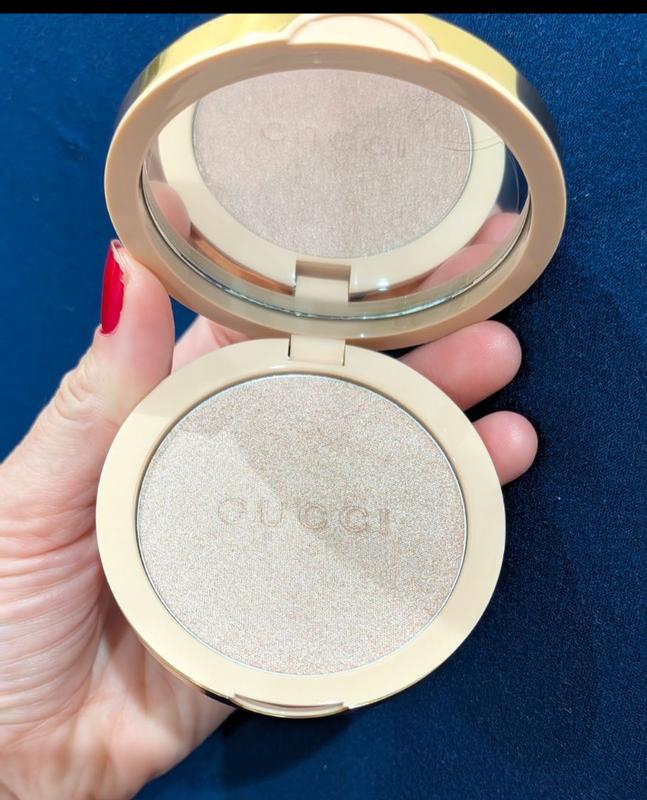 Customer photo for "New favorite highlighter"