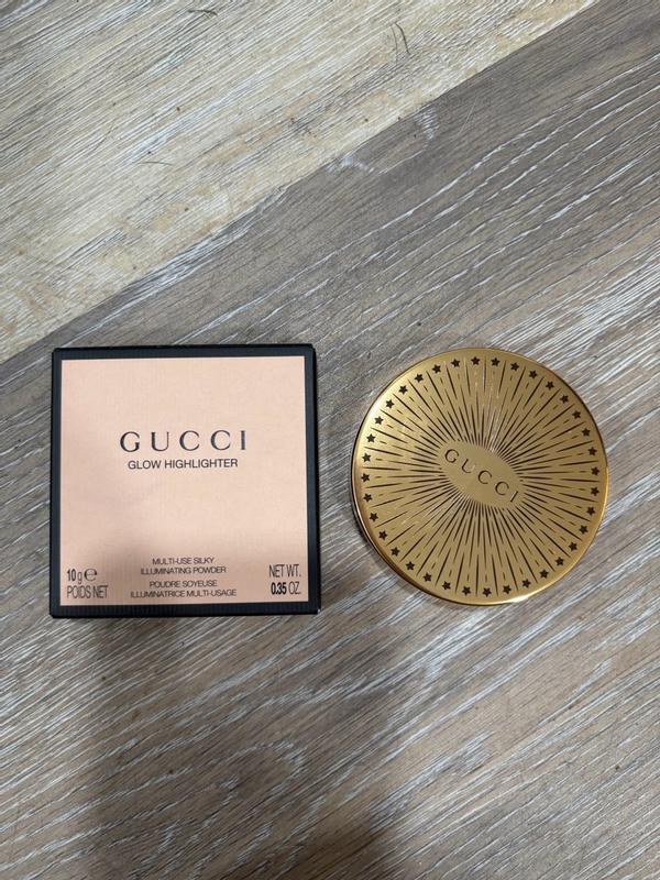 02, Gucci Glow Highlighter powder in 02 Frosted Lilac