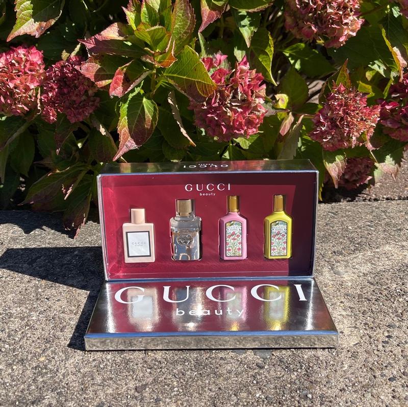 Mini Women's Eau De Parfum Discovery Set | SHOP BAZAAR