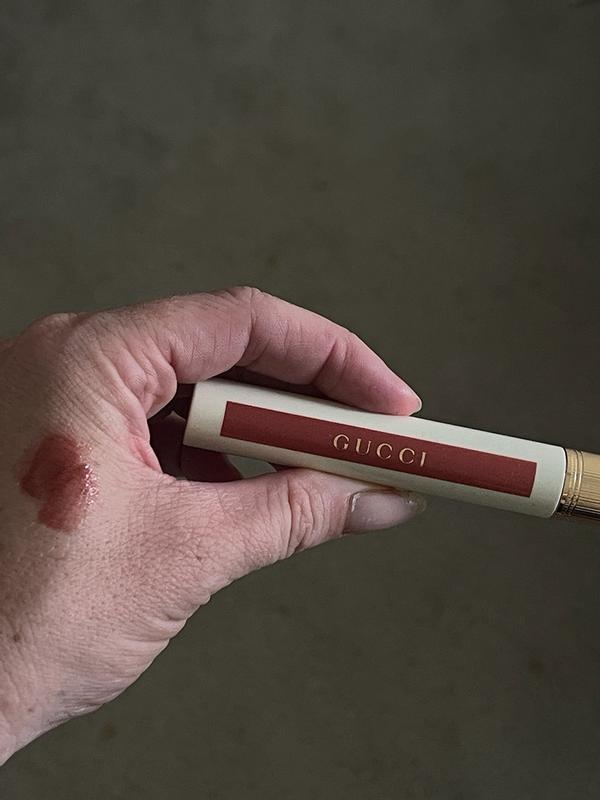 Customer photo for "Beautiful gloss to stain"