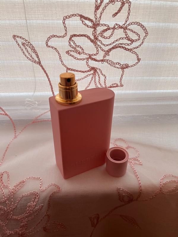 Customer photo for "Strong cherry smell"