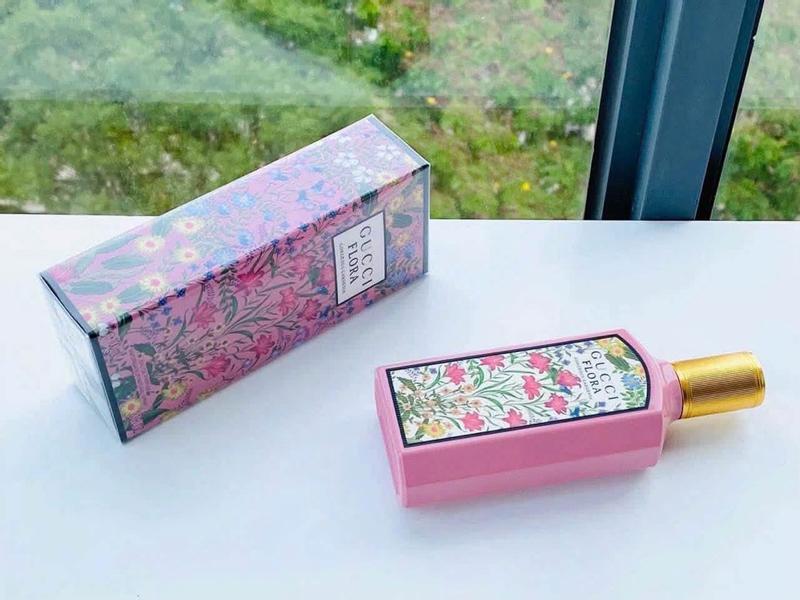 Customer photo for "A Gorgeous Floral Scent I Can’t Stop Loving! 🌸✨"