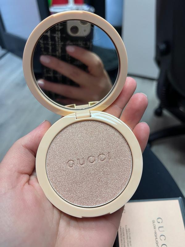 Glow Multi-use Illuminating Gel-powder Highlighter | SHOP BAZAAR