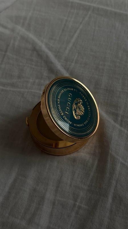 Customer carousel item 1.