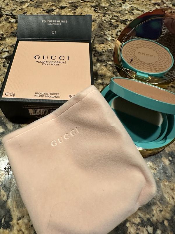 グッチパウダーブロンザー Gucci Poudre De Beauté Éclat Soleil Bronzing Powder - Gucci