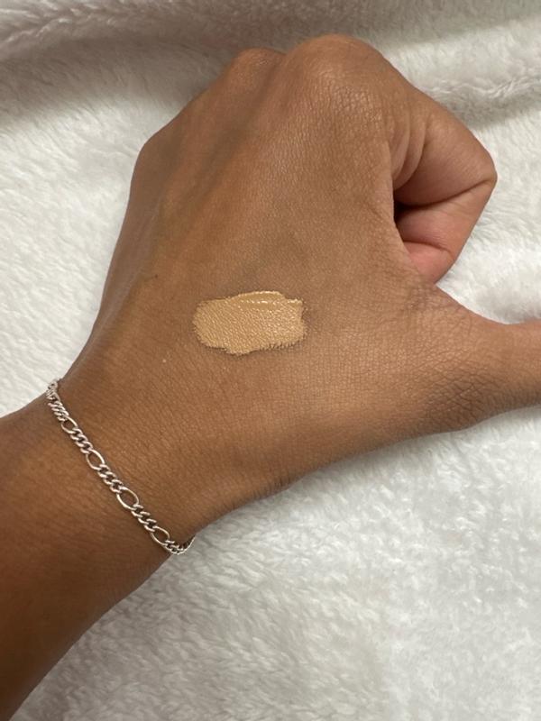 TruBlend Undercover Full Coverage Concealer | COVERGIRL® TruBlend Undercover Full Coverage Concealer | COVERGIRL®