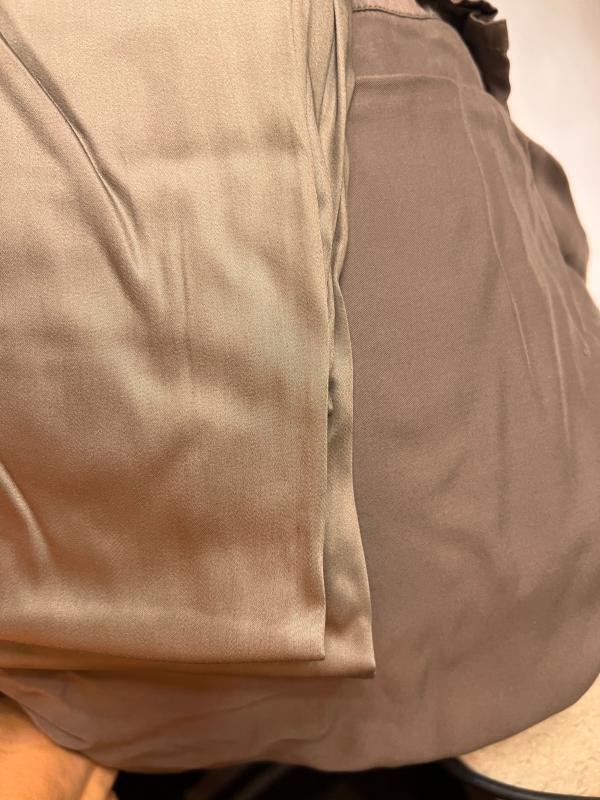 Customer photo for "Comforter cover does not match sheets"