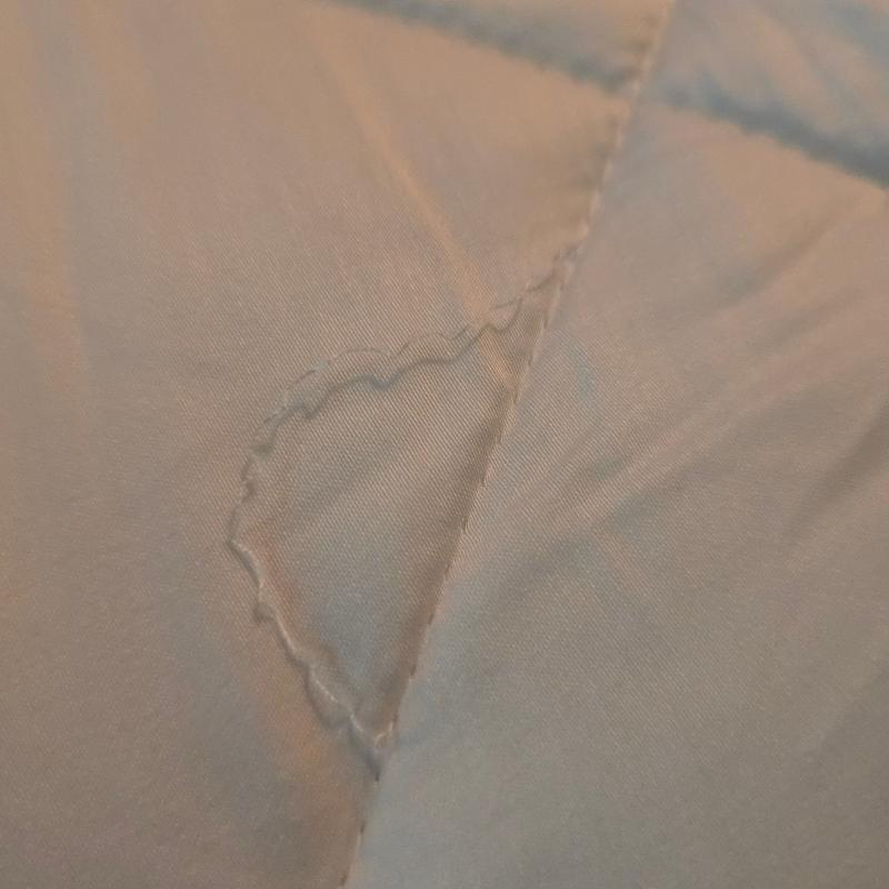 Comfortable but poor stitching