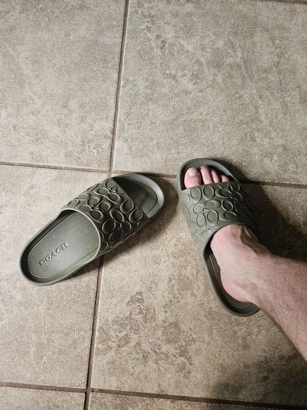 Customer photo for "Stylish and comfortable slide from a well trusted brand."