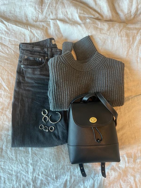 Review Thumbnail Image 0 370423878