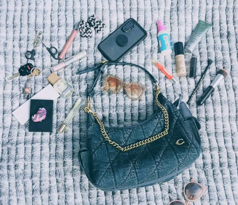 Customer carousel item 5.