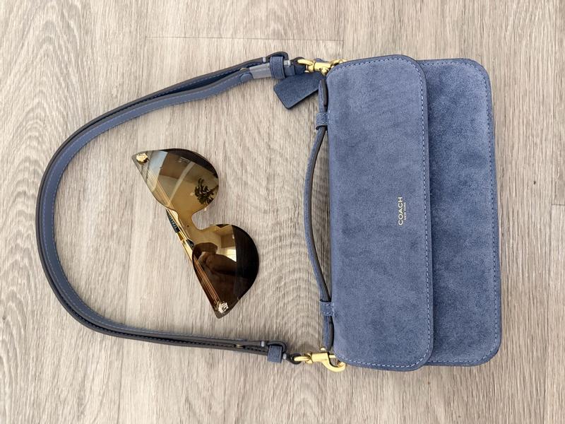 Review Thumbnail Image 0 384434905